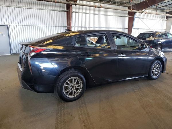 2017 TOYOTA PRIUS One/Two
