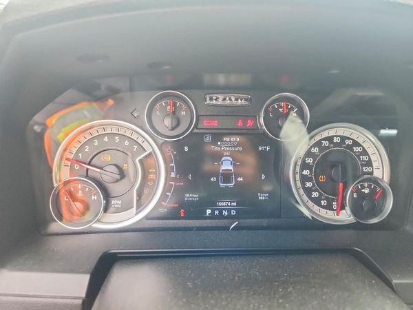2015 RAM 1500 LARAMIE QUAD CAB 4X4