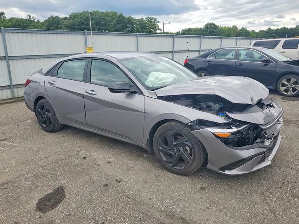 2026 HYUNDAI ELANTRA