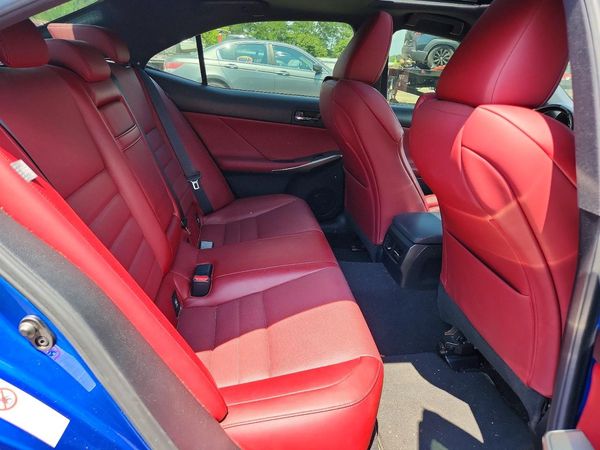 2016 LEXUS IS 300