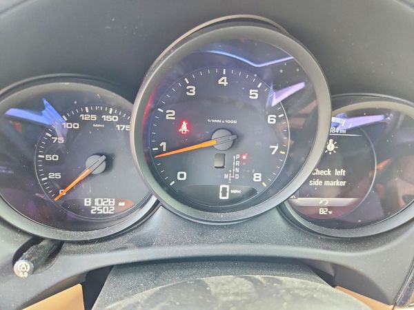 2018 PORSCHE MACAN