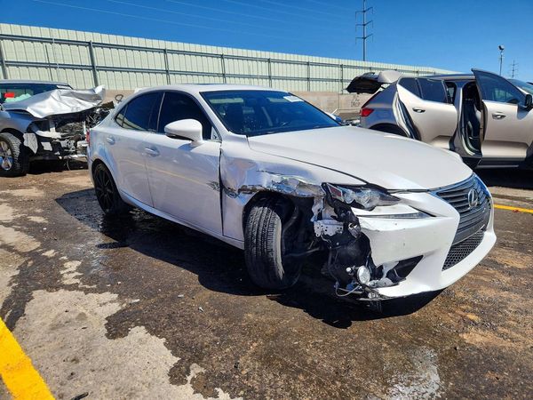2016 LEXUS IS 200t