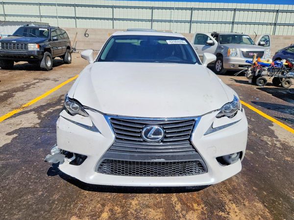 2016 LEXUS IS 200t