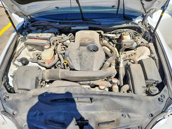 2016 LEXUS IS 200t