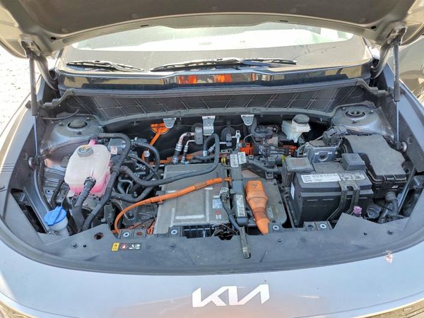 2023 KIA NIRO Wind