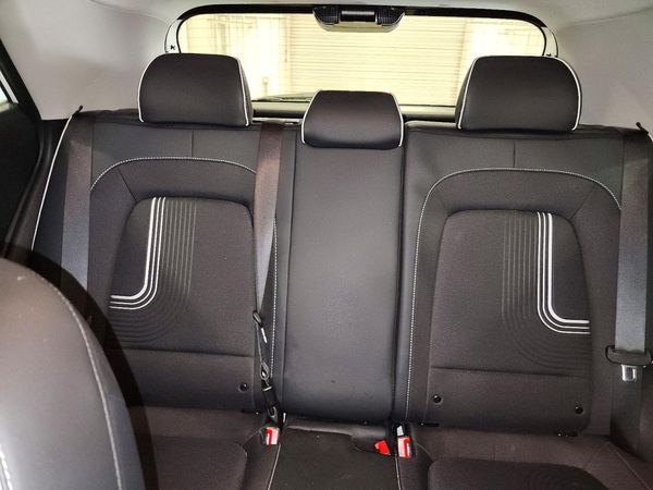 2025 HYUNDAI VENUE SEL, Limited