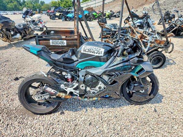2026 BMW S 1000