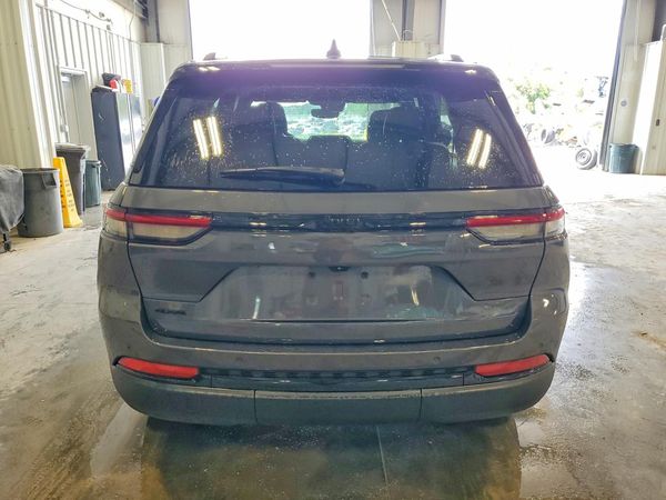 2023 JEEP GRAND CHEROKEE LAREDO 4X4