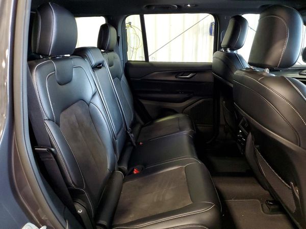 2023 JEEP GRAND CHEROKEE LAREDO 4X4