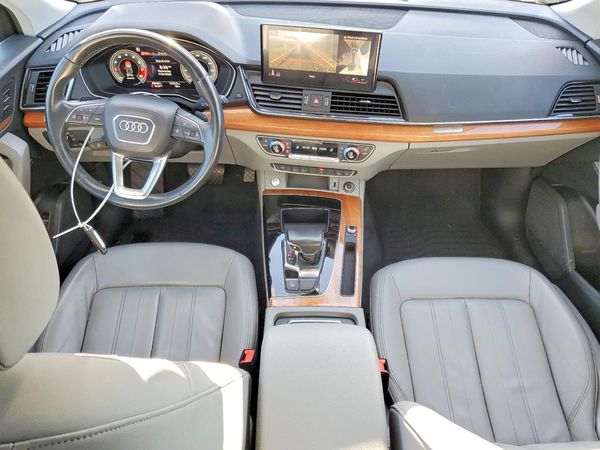 2021 AUDI Q5 quattro Premium Plus