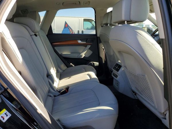 2021 AUDI Q5 quattro Premium Plus