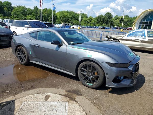 2026 FORD MUSTANG I4
