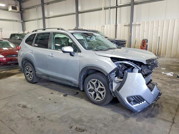 2024 SUBARU FORESTER
