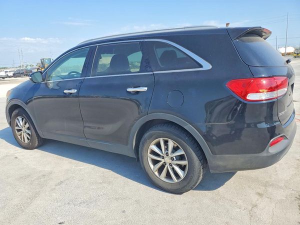 2016 KIA SORENTO L / LX