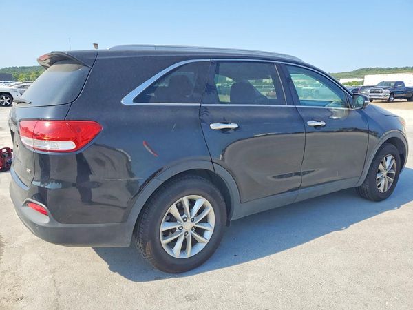 2016 KIA SORENTO L / LX