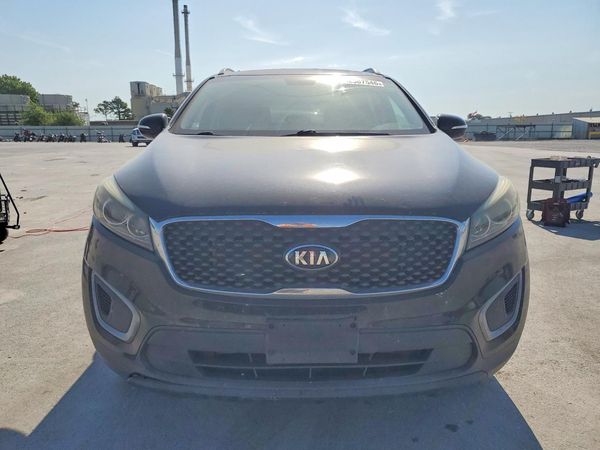 2016 KIA SORENTO L / LX