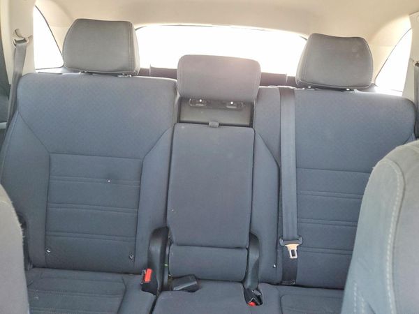 2016 KIA SORENTO L / LX