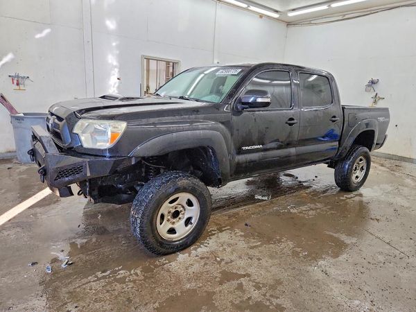 2015 TOYOTA TACOMA