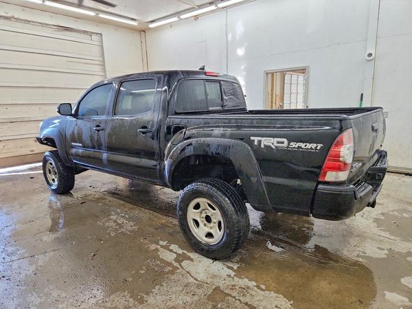 2015 TOYOTA TACOMA