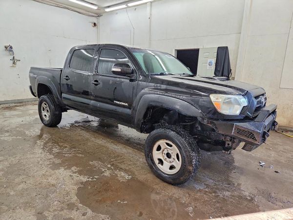 2015 TOYOTA TACOMA