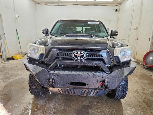 2015 TOYOTA TACOMA