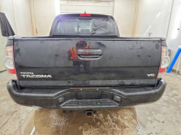2015 TOYOTA TACOMA
