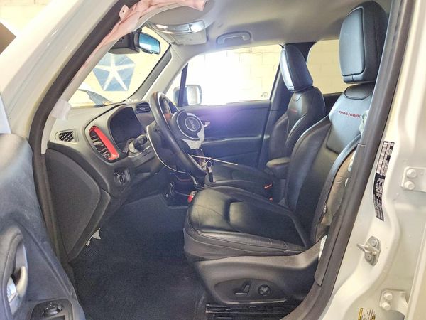 2018 JEEP RENEGADE Trailhawk — DENT