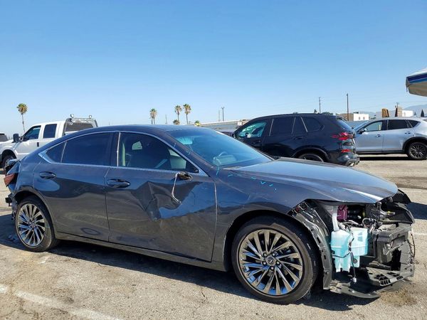 2024 LEXUS ES 300H