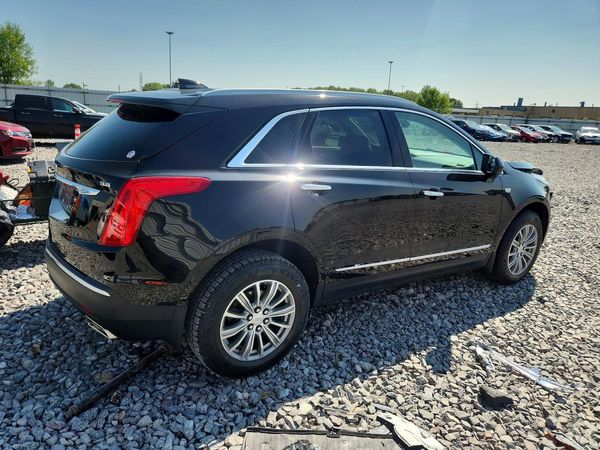 2017 CADILLAC XT5 Luxury