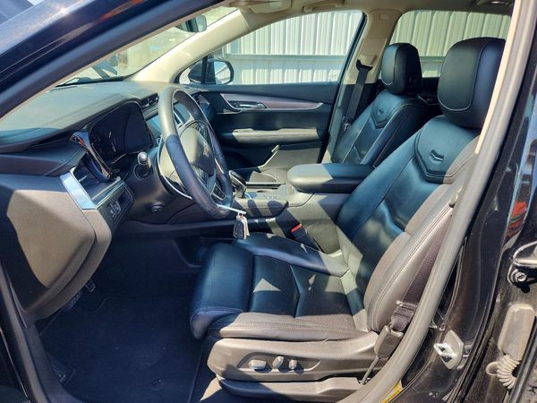 2017 CADILLAC XT5 Luxury