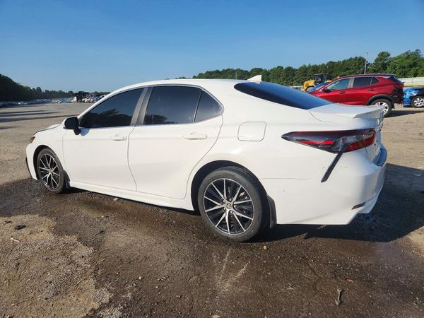 2024 TOYOTA CAMRY