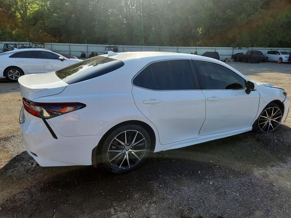 2024 TOYOTA CAMRY