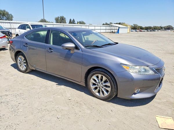 2013 LEXUS ES 300h