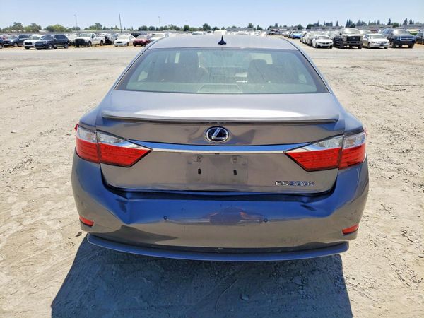 2013 LEXUS ES 300h