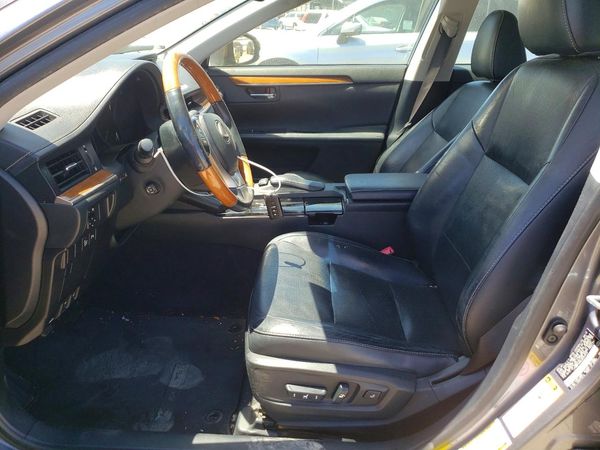 2013 LEXUS ES 300h