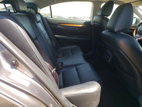2013 LEXUS ES 300h