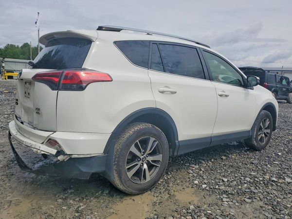 2018 TOYOTA RAV4 Adventure/XLE
