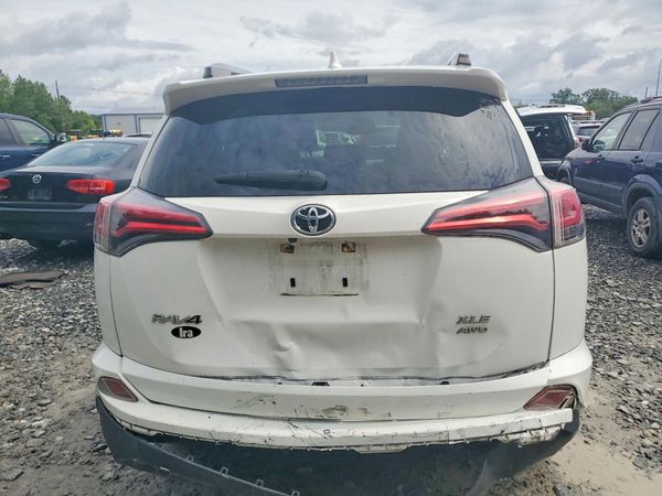 2018 TOYOTA RAV4 Adventure/XLE