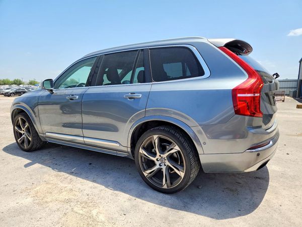 2016 VOLVO XC90