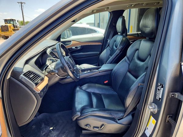 2016 VOLVO XC90