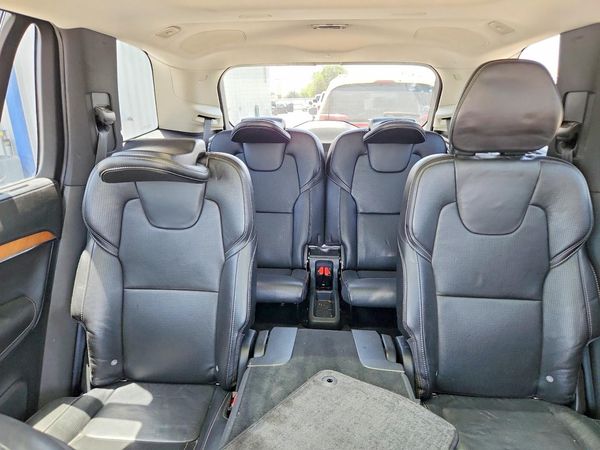 2016 VOLVO XC90