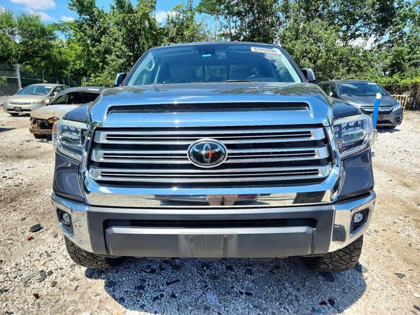 2018 TOYOTA TUNDRA Limited