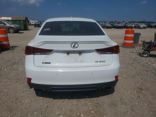 2019 LEXUS IS 300