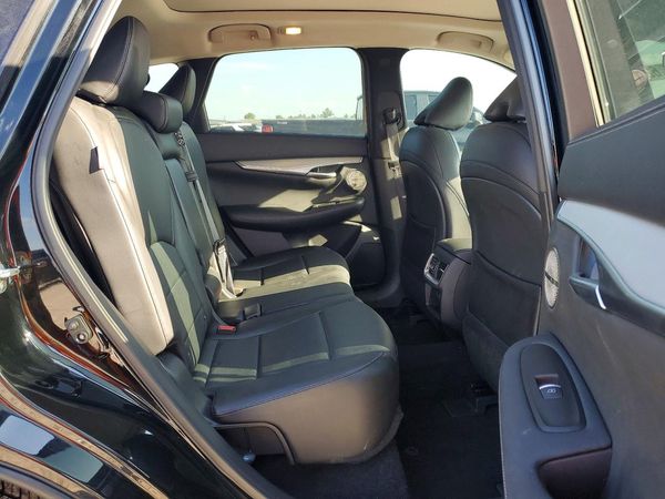 2022 INFINITI QX50 Essential