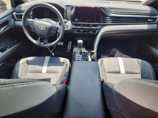 2025 TOYOTA CAMRY