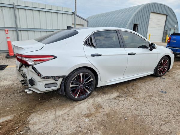 2019 TOYOTA CAMRY
