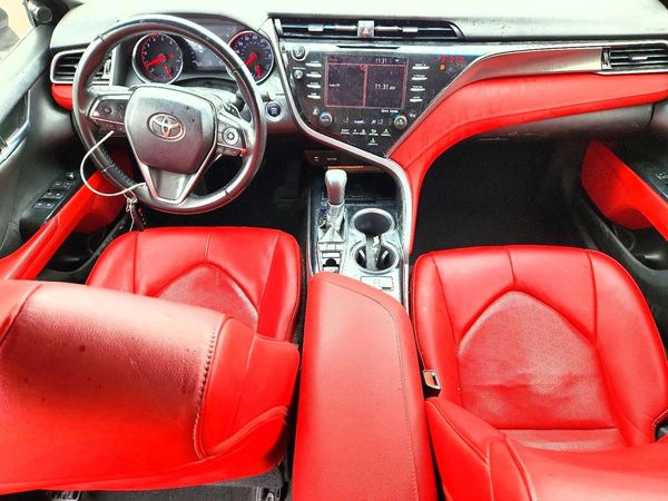 2019 TOYOTA CAMRY