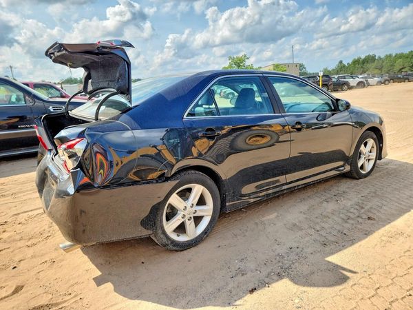 2013 TOYOTA CAMRY