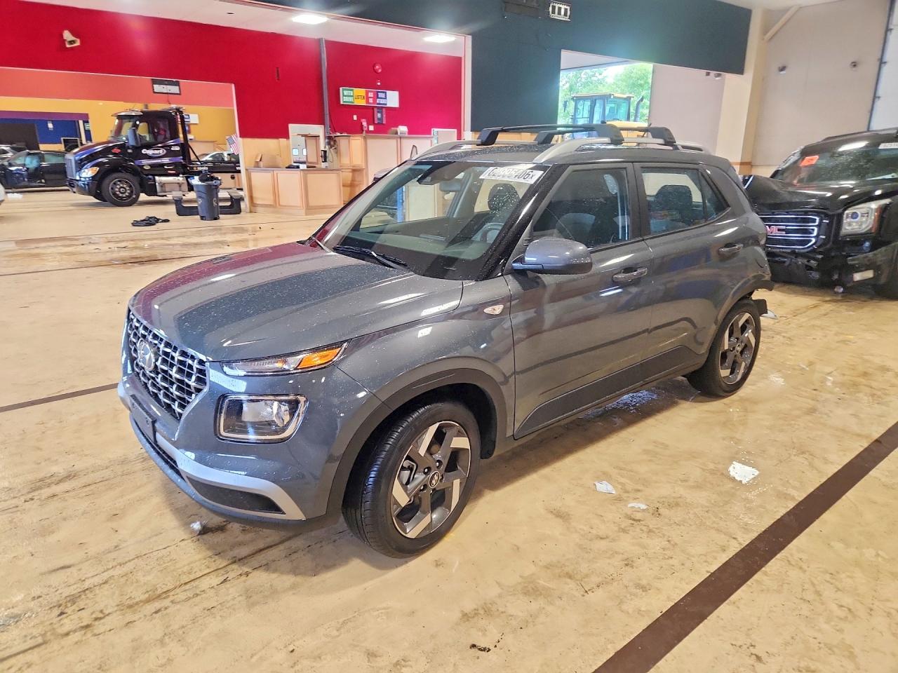 2026 HYUNDAI VENUE SEL, SEL w/ 2-Tone Roof
