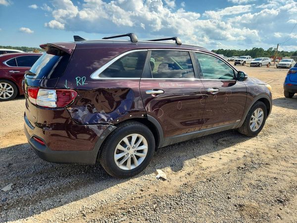2016 KIA SORENTO L / LX